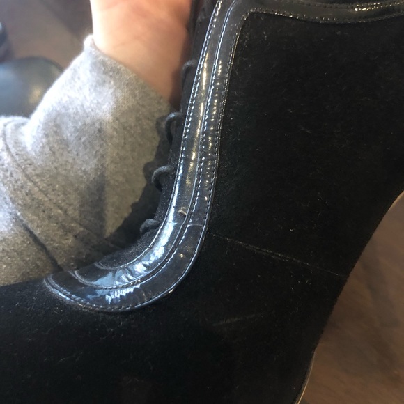 Suede Valentino Garavani ankle bootie - Picture 5 of 9